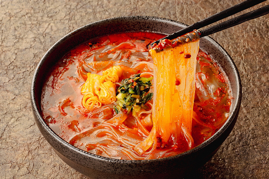 カップ麻辣湯（マーラータン）