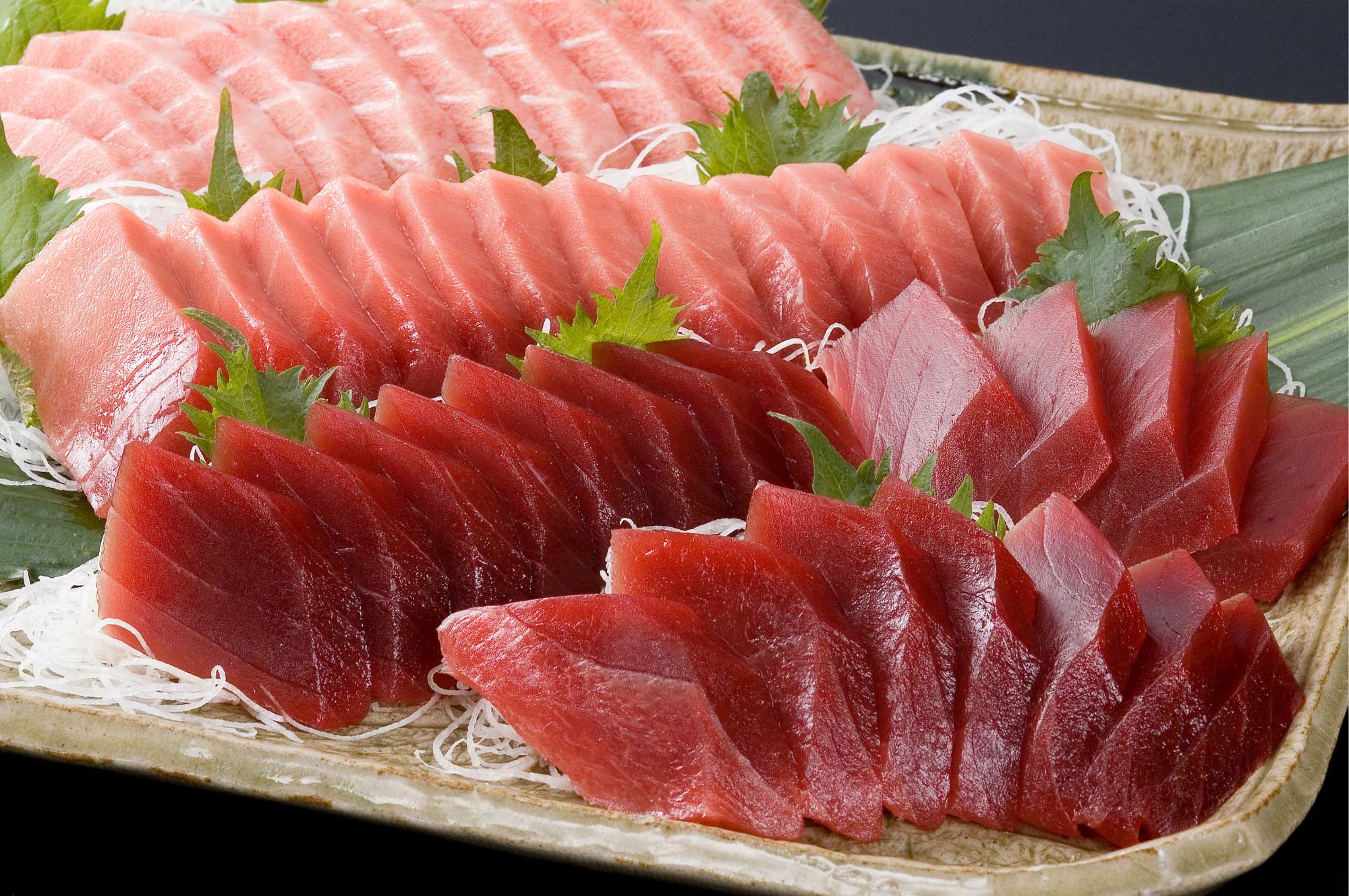 逆境で成長する企業の戦略：マグロ・グループ（MAGURO GROUP）の事例